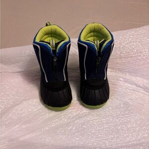 Arctic Shield Kids Blue and Black Winter Boots
